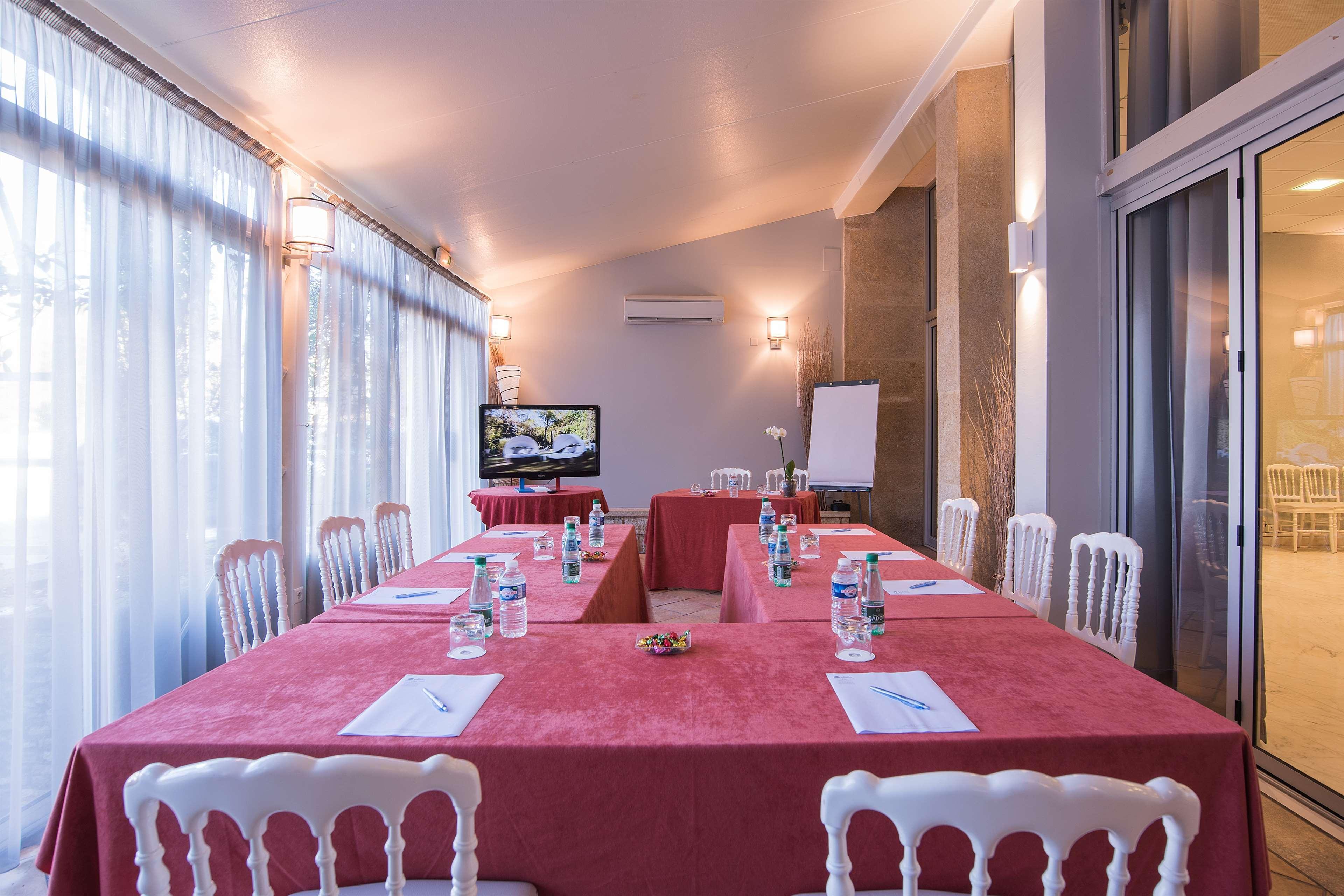 Best Western Sevan Parc Hotel Pertuis Zewnętrze zdjęcie