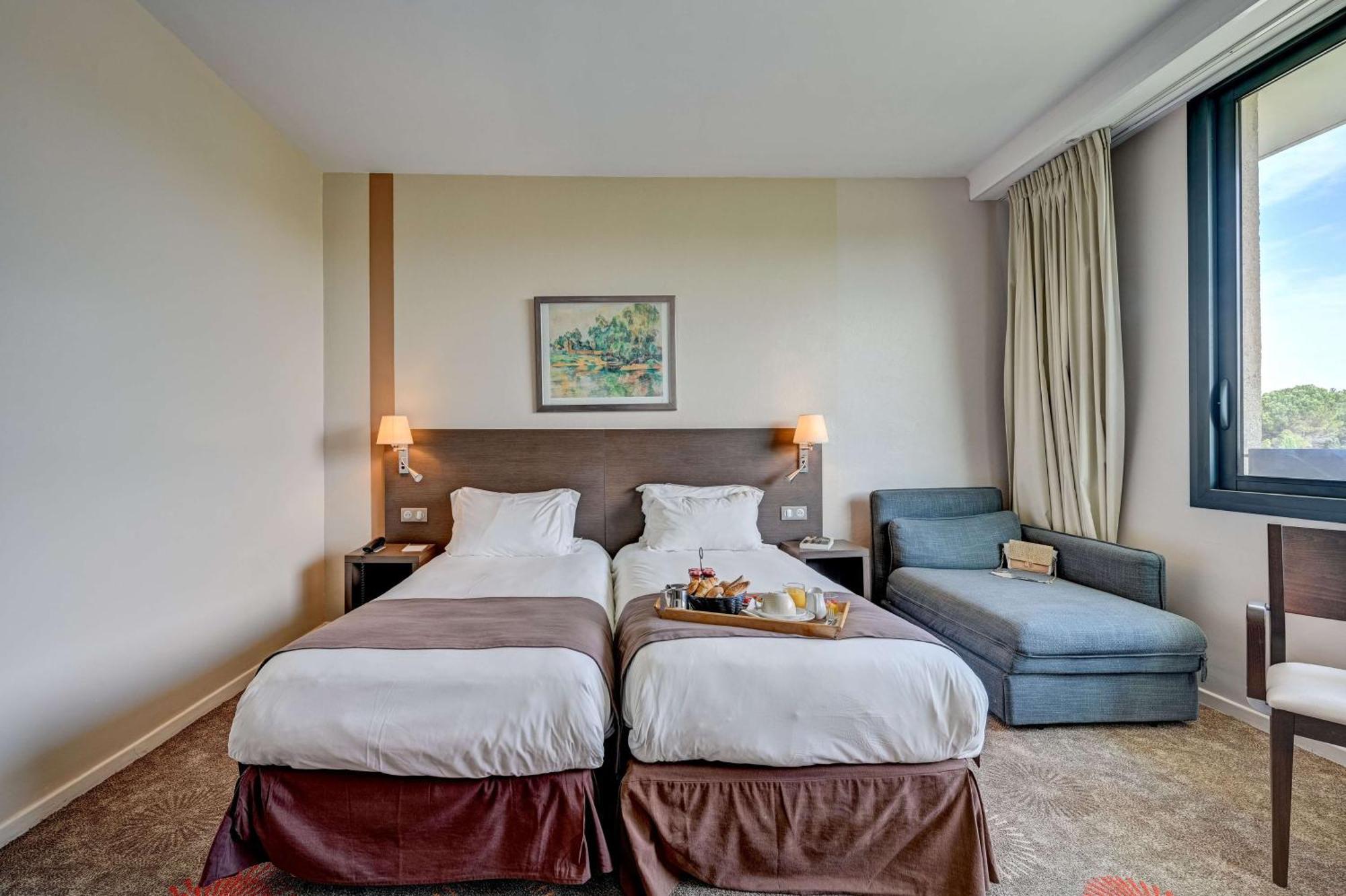 Best Western Sevan Parc Hotel Pertuis Zewnętrze zdjęcie